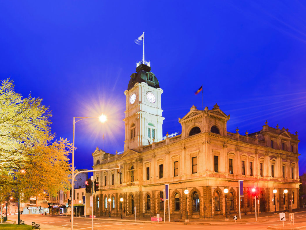 Ballarat town hall at dusk